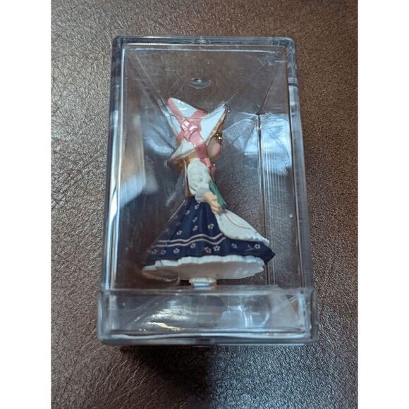 NWT HALLMARK 1997 MADAME ALEXANDER MOTHER GOOSE MINIATURE FIGURINE - Picture 3 of 5
